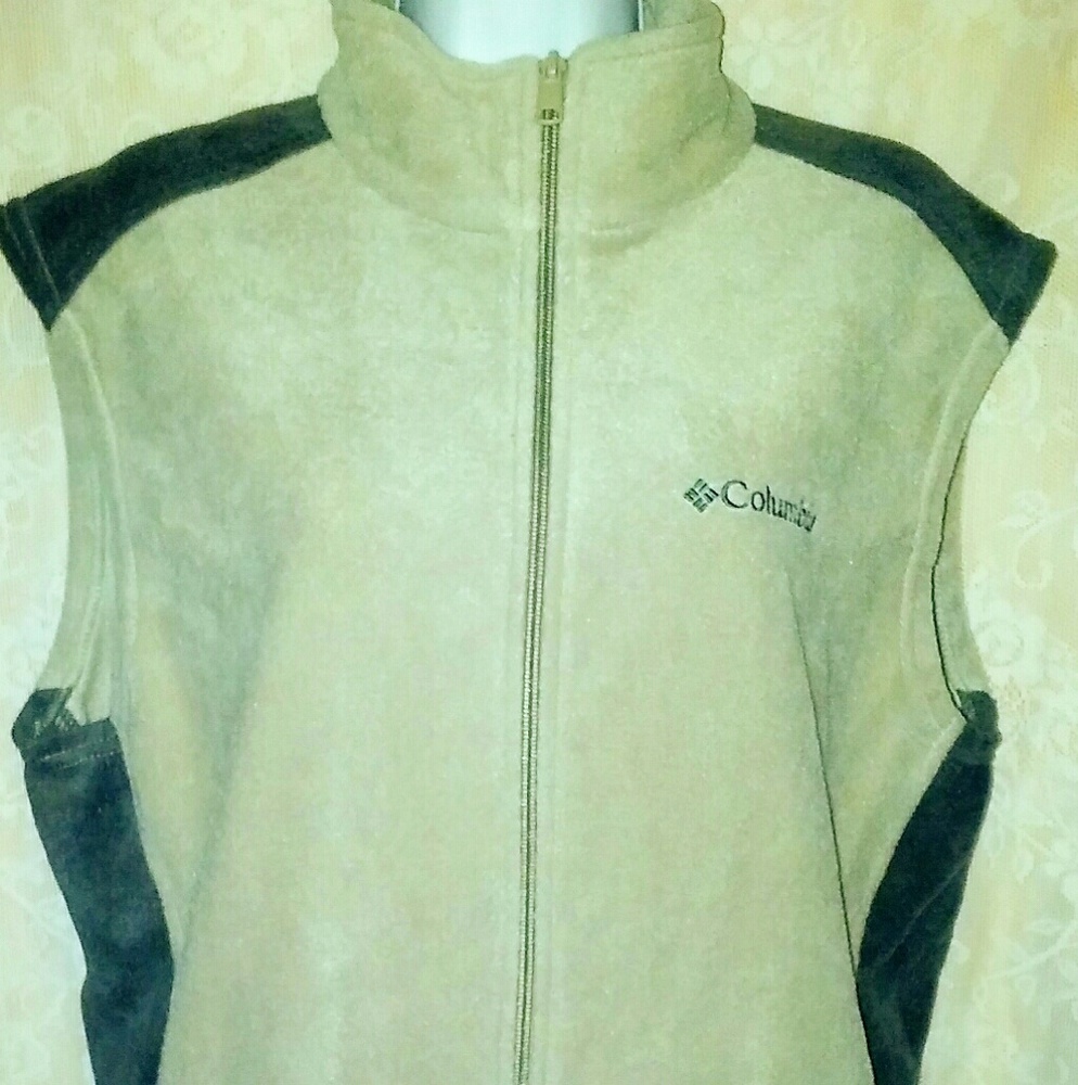 Columbia  Vest.